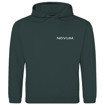 Dunkelgrauer Novum Momentum Hoodie, unisex, aus 100% ringgesponnener Baumwolle mit einem Stoffgewicht von 280 g/m². Optimale Passform und stilvolles Design. Schlichtes Design auf der Vorderseite mit Novum Logo und hochwertigem Backprint 'Novum presents Momentum Line'. Mit praktischer Kängurutasche.