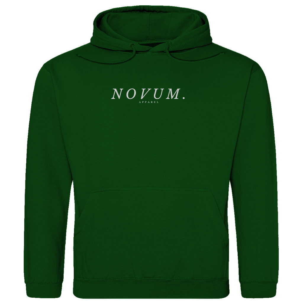 Grüner Unisex Hoodie: Optimale Passform, stilvolles Design, schlichtes Design vorne mit Novum Apparel Logo auf der Brust, hochwertiger Backprint mit 'Per Aspera Ad Astra' und einer Sonne-Mond-Phase dazwischen, hergestellt aus 100% ringgesponnener Baumwolle mit einem Stoffgewicht von 280 g/m², praktische Kängurutasche. Perfekt für trendbewusste Käufer. Jetzt online kaufen!