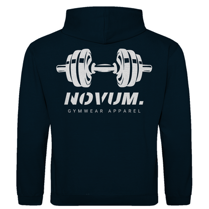 Navy Unisex Hoodie: Optimale Passform, stilvolles Design, schlichtes Design vorne mit Novum Apparel Logo auf der Brust, hochwertiger Dumbbell Backprint, hergestellt aus 100% ringgesponnener Baumwolle mit einem Stoffgewicht von 280 g/m², praktische Kängurutasche. Perfekt für trendbewusste Käufer. Jetzt online kaufen!